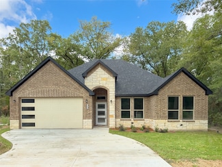 123 Channelview Dr, Trinidad, TX 75163