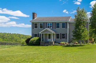 24 Merrill Ln, Thomaston, ME 04861
