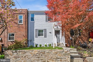 2918 Landover St, Alexandria, VA 22305