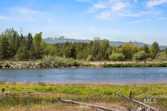 L8 B1 Warren Dr, Cascade, ID 83611