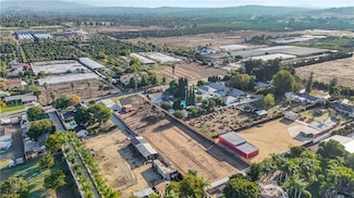 2572 Harrison St, Riverside, CA 92503