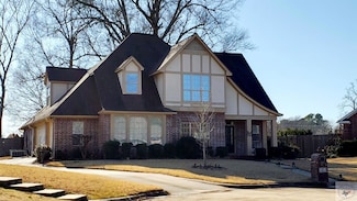 4 Briarwood Cir, Texarkana, TX 75503