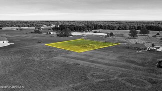 7067 Parkside Ct, Fulton, MO 65251