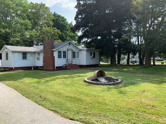 18 High St, Salisbury, MA 01952