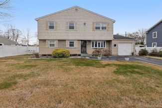 182 Evergreen Ave, Brentwood, NY 11717