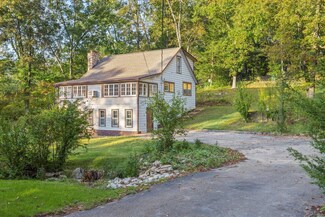 25 Hillside Springs, Eureka, MO 63025
