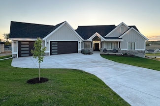 625 Interlachen Ave, Oregon, WI 53575