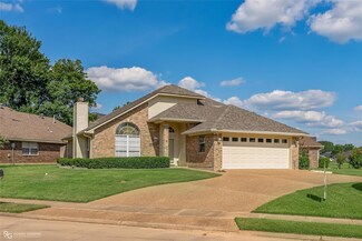 1505 Williamsburg Dr, Bossier City, LA 71112