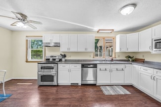 135 North St, Agawam, MA 01001