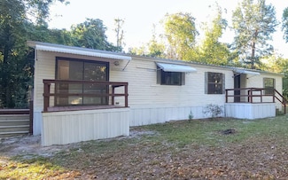 1521 SW Central Terrace, Fort White, FL 32038