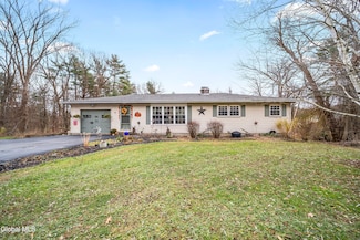 34 Ford Rd, Troy, NY 12180