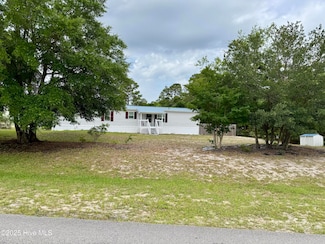153 Forest Line Dr, Newport, NC 28570