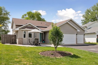 1709 Shasta Dr, Hudson, WI 54016