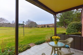 34 Rainbow Pond Dr Unit D1, Walpole, MA 02081