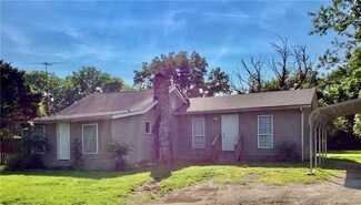 6511 Shungate Rd, Jeffersonville, IN 47130