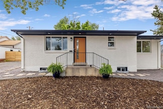 5573 S Huron St, Littleton, CO 80120