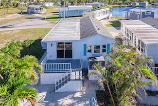 966 Cheyenne Tr, Fort Myers Beach, FL 33931