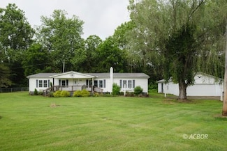 587 State St, Thurman, OH 45685