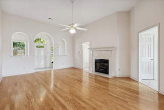 8294 Whispering View Dr, Memphis, TN 38125