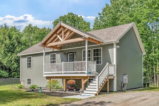 75 Stone Brooke Dr, Mechanic Falls, ME 04256