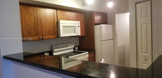 11145 SW 6th St Unit 1044, Pembroke Pines, FL 33025