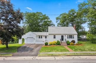 139 Damon Rd, Rockland, MA 02370
