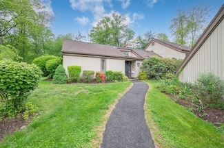 976 Heritage Village Unit A, Southbury, CT 06488