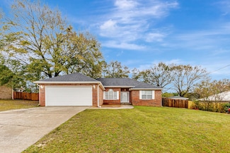 202 Villacrest Dr, Crestview, FL 32536