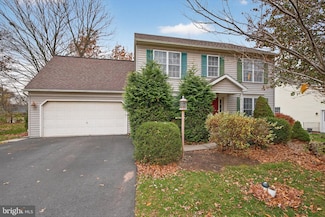 17 W Kestrel Dr, Denver, PA 17517