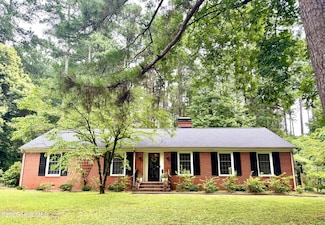 711 Stuart Dr, Sanford, NC 27330