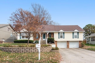 2208 NW 9th St, Blue Springs, MO 64015