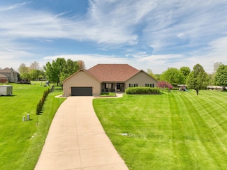 326 Austin Ct, Yorkville, IL 60560