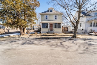 51 Paine St, Winthrop, MA 02152