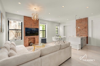 170 W 85th St Unit 2NE, New York, NY 10024