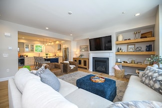 30 Cate St Unit 22, Portsmouth, NH 03801