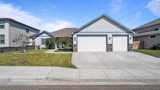 1867 S Fescue St, Kennewick, WA 99338