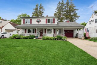 32 Peony Rd, Levittown, NY 11756