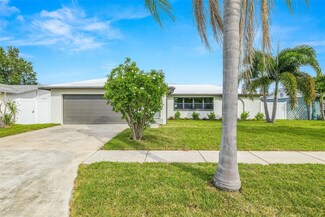 13217 114th St, Largo, FL 33778