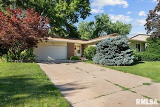 2586 E George Washington Blvd, Davenport, IA 52803