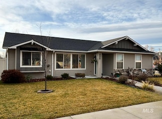 1506 Cottonwood Dr, Fruitland, ID 83619