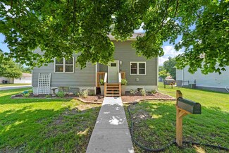 798 Clinton Ave, Marengo, IA 52301