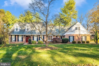 1900 Maplewood Dr, Hagerstown, MD 21740