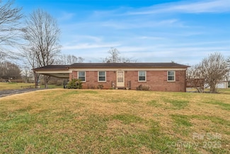 2580 Sweetbriar Cir, Lenoir, NC 28645