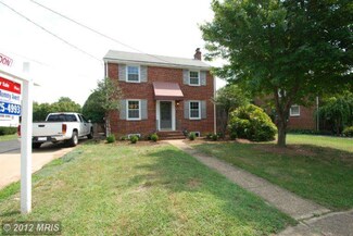 105 S Utah St, Arlington, VA 22204