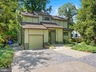 11 Mckay Cir, Cabin John, MD 20818