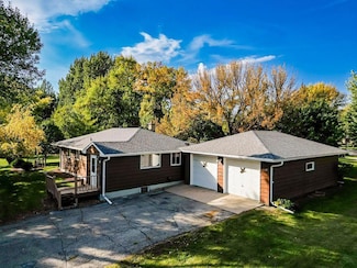 10 40th Ave S, Moorhead, MN 56560