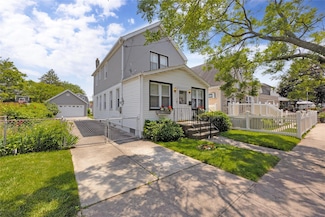 13325 120th St, South Ozone Park, NY 11420