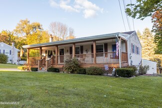 80 Saint James Ave, Lee, MA 01238