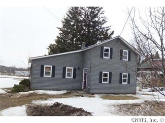 40 Salina St, Lacona, NY 13083