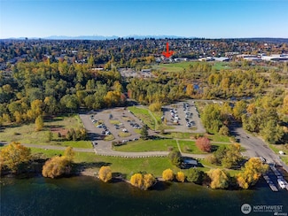 5884 NE Park Point Place, Seattle, WA 98115